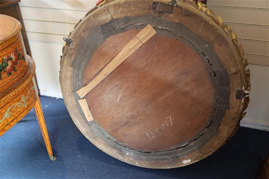 A fine large Regency giltwood and gesso convex wall mirror, Diam.3ft 6in.